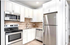 NEW LISTING Sarasota Pet-friendly 1 Bedroom Apartment
